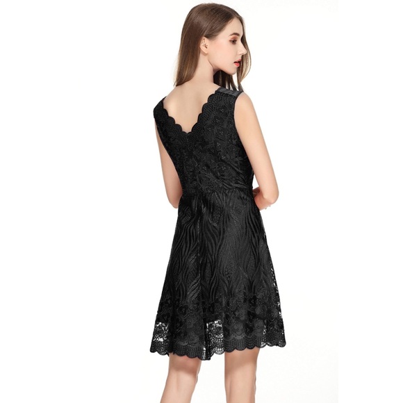 All Over Floral Lace Fit and Flare Sleeveless Black Dress - Picture 2 of 4